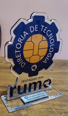 TROFÉU EM ACRÍLICO 